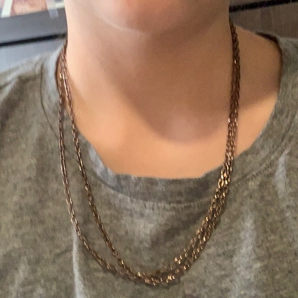 i am selling a golden double necklace (not 100% gold) - Picture 2 of 2